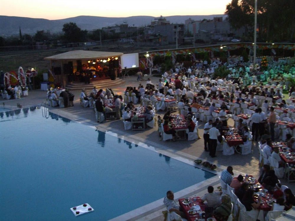 Metropolis Hotel Torbalı Zewnętrze zdjęcie